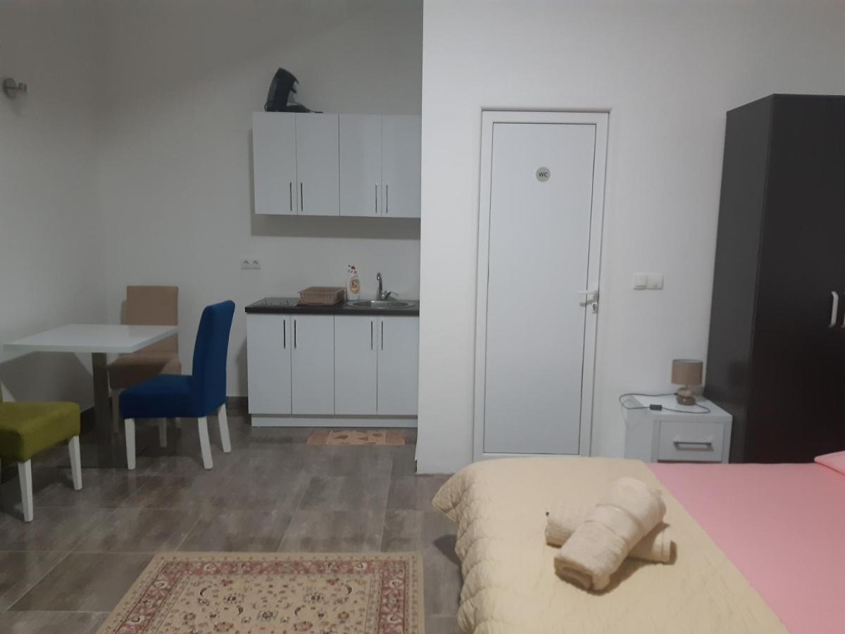 Zara Apartments Ulcinj Exterior photo
